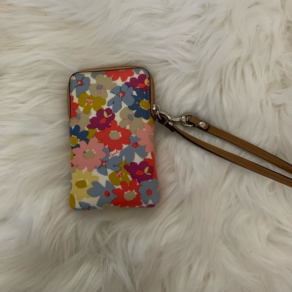 Coach floral wristlet - Picture 2 of 3